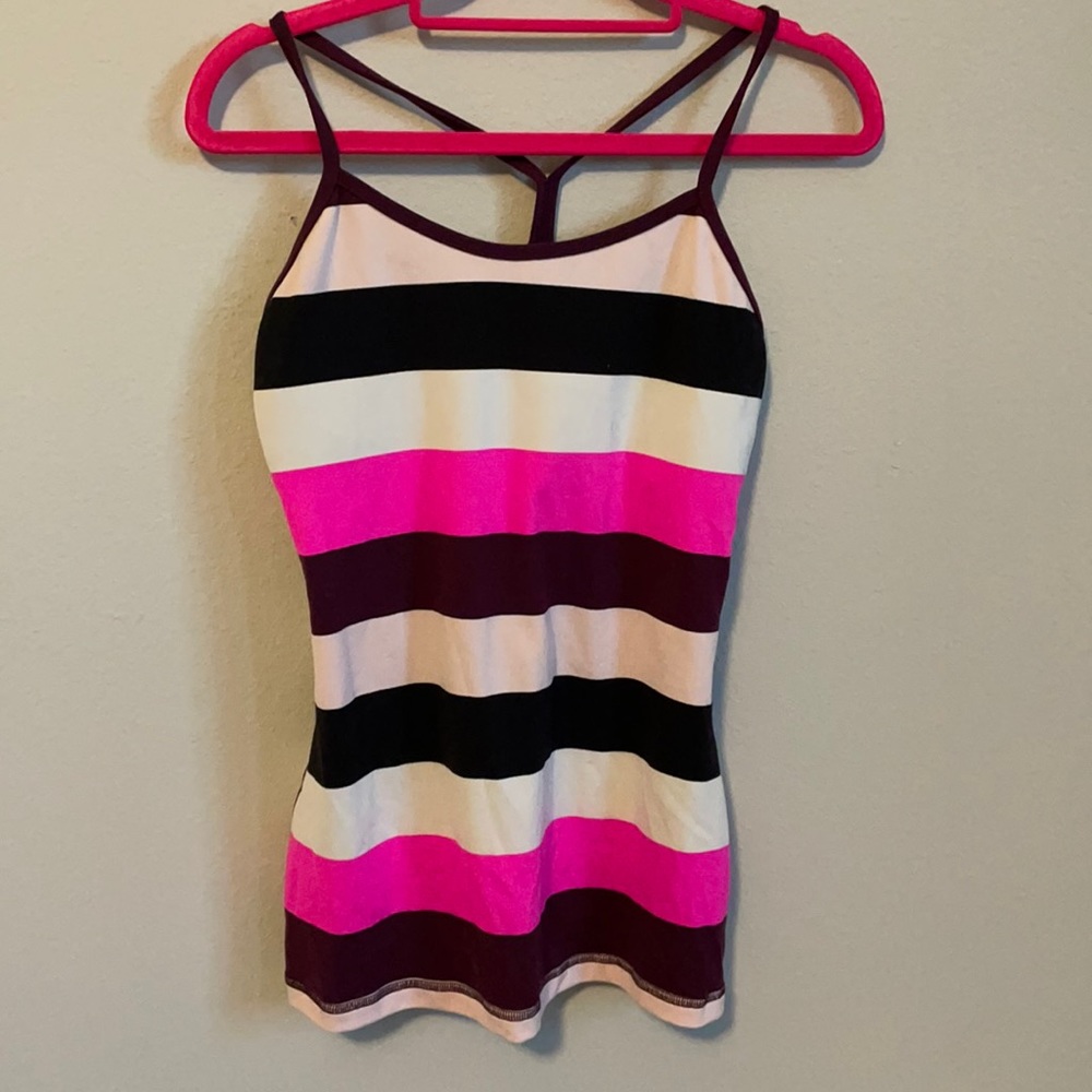 lululemon work out top pre own